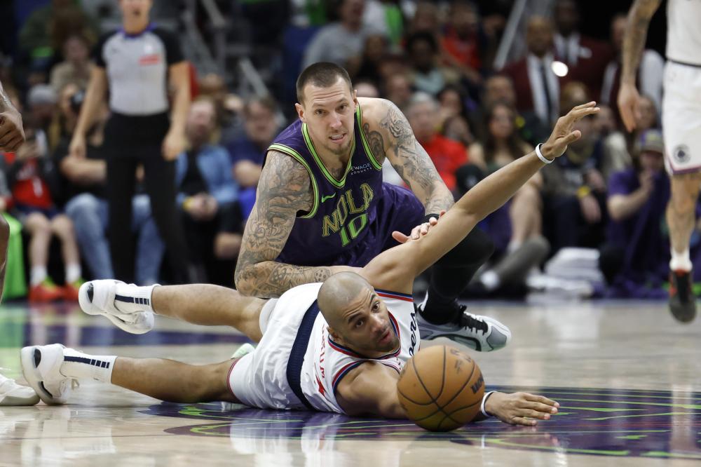 而皇马则偏 而皇马则偏